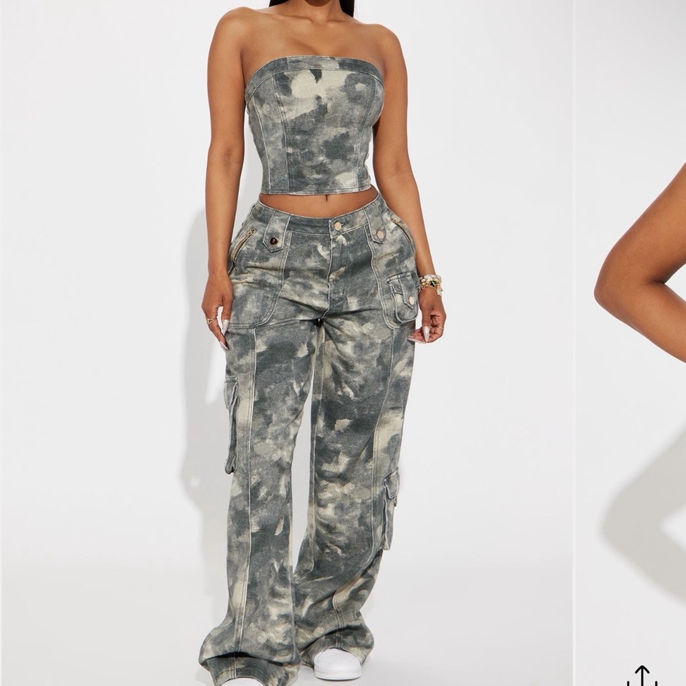 Women's Camouflage Cargo Pants
